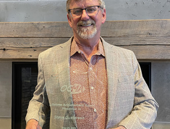 Ontario Glass & Metal Association Presents Lifetime Achievement Award  Image