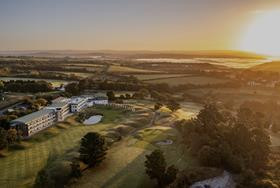 Australian company plans 3000 homes around golf courses in London and the South Image