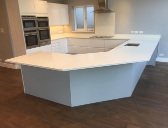 How Can I Choose the Right Colour and Pattern for My Quartz Worktop? Image