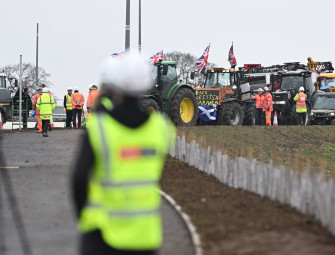 Tractor protest forces Prime Minister to abandon visit to building site Image
