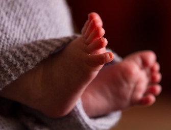Hospital trust suspends home birth service after staff raise safety concerns Image