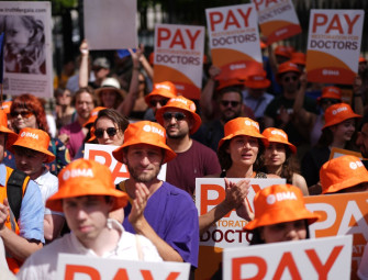 Concerns raised about patient safety ahead of resident doctor walkouts Image