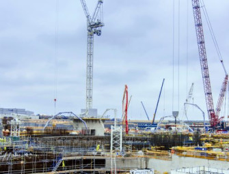 Crane operators made redundant at Hinkley Point C Image