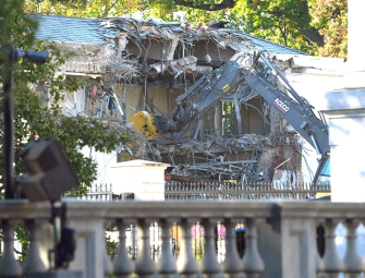 White House Ballroom Build Advances as Oversight Gaps Emerge Image