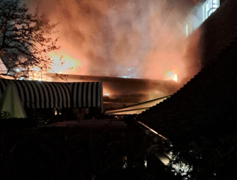 Fire breaks out at Kensington celebrity haunt The Roof Gardens as dozens escape building Image