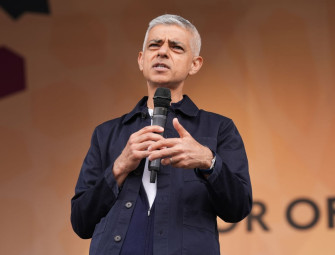 Sadiq Khan urged to cap service charges as London leaseholders pay almost £4000 a year  Image