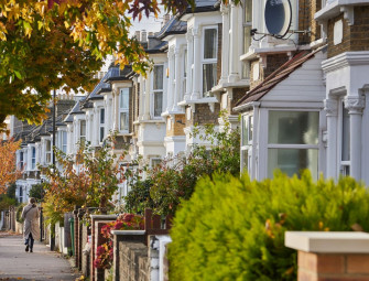 Tracker mortgage holders could save nearly £350 a year following rate cut Image