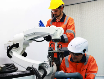 Prepare for humanoid construction robots starting now: report Image