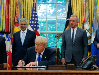 Trump orders FDA to help speed building of new drug factories Image