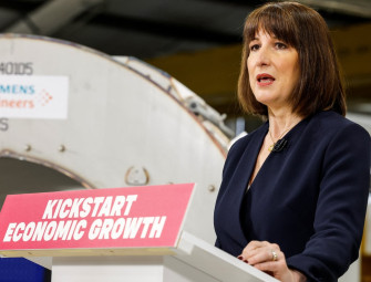 Chancellor backs Heathrow third runway as she lays out plans for growth Image