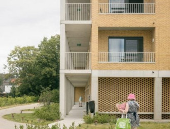 Broydenborg housing in Antwerp features colonnades and park garden Image