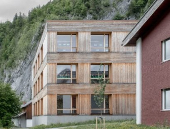 Bernardo Bader Architekten creates cuboidal primary school in rural Austria Image