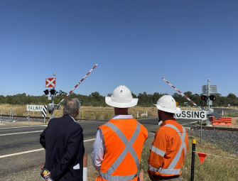 Inland Rail kicking goals Image