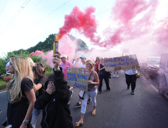 Epping protests LIVE: Police braced as anti-migrant demo and counter-protest to take place outside Bell Hotel  Image