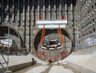 Tunnelling clocks one kilometre on NEL Image