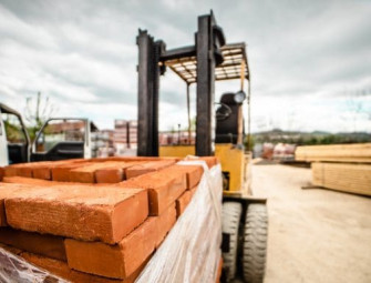 Navigating construction supply chain challenges in 2025 and beyond Image