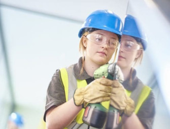 76% of construction businesses struggling to hire skilled workers putting 1.5m new homes target in doubt Image