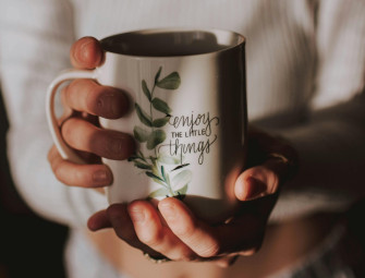 Menopause Relief in a Cup: Top Teas for Hot Flashes and Night Sweats Image