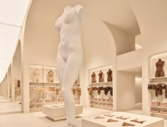 Nude palette envelops SKIMS NYC Flagship by Rafael de Cárdenas Image