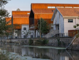 Lichao Architecture Design Studio combines meticulous repair with modern additions for Wuzhen Rural Brewery Image